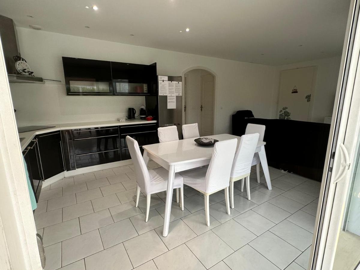 Vila Petite Maisonette Adossee Mais Independante Avec Piscine Peymeinade Exteriér fotografie